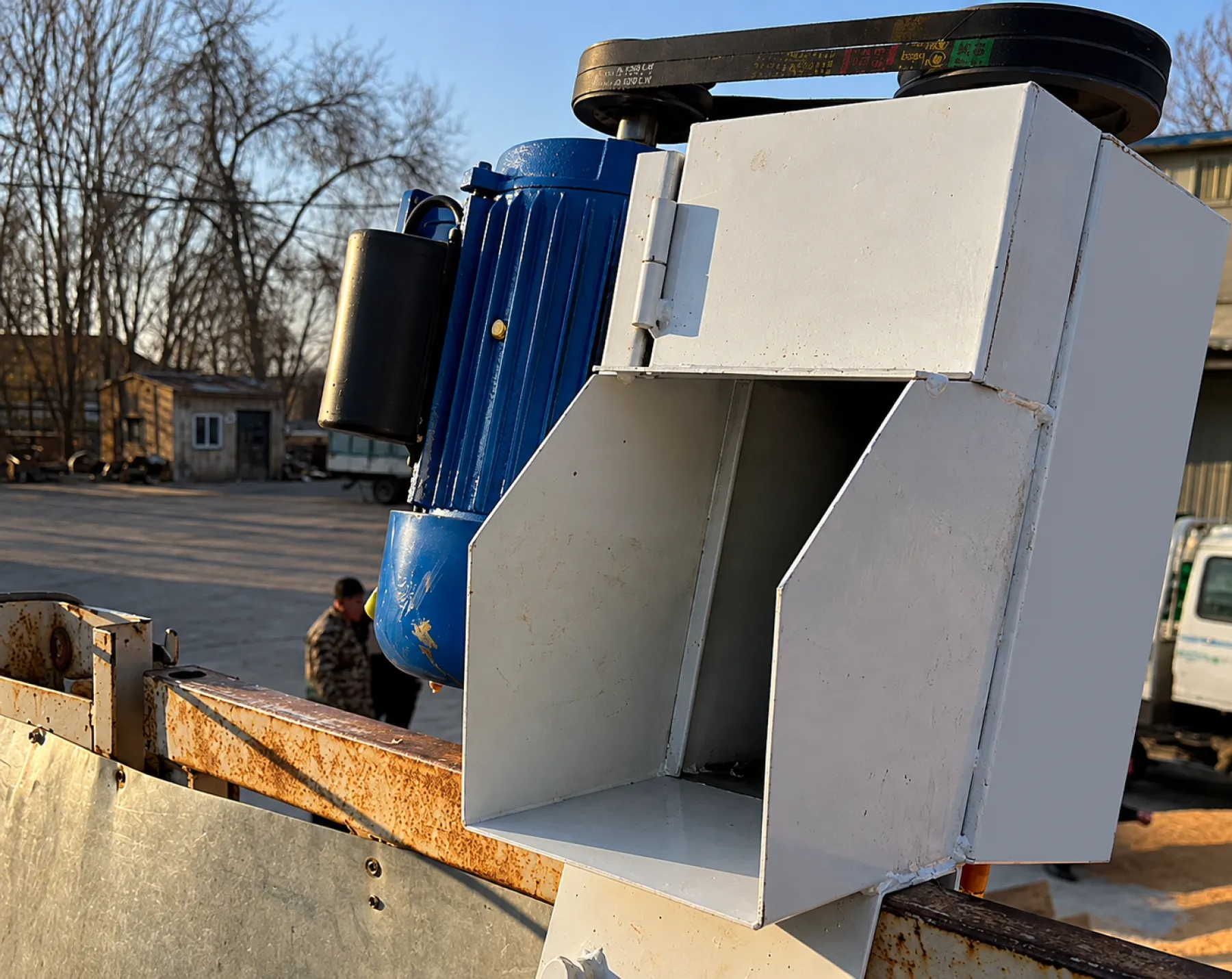 Гибкий шнек полиамид Р160/8м – 5